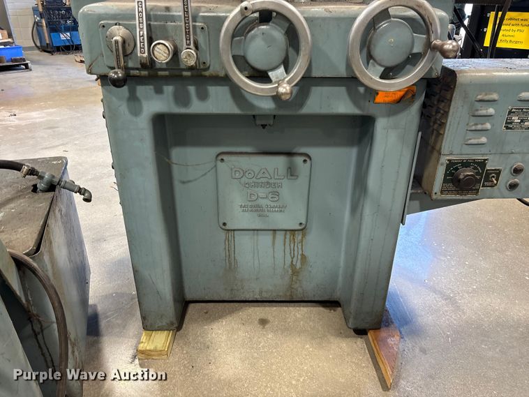 image for item EO4277 DoAll D-6 grinder