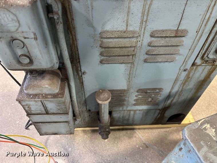 image for item EO4277 DoAll D-6 grinder