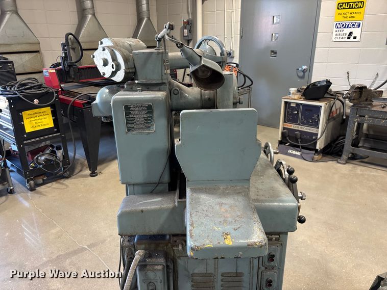 image for item EO4277 DoAll D-6 grinder
