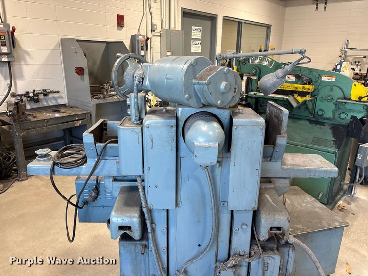 image for item EO4277 DoAll D-6 grinder