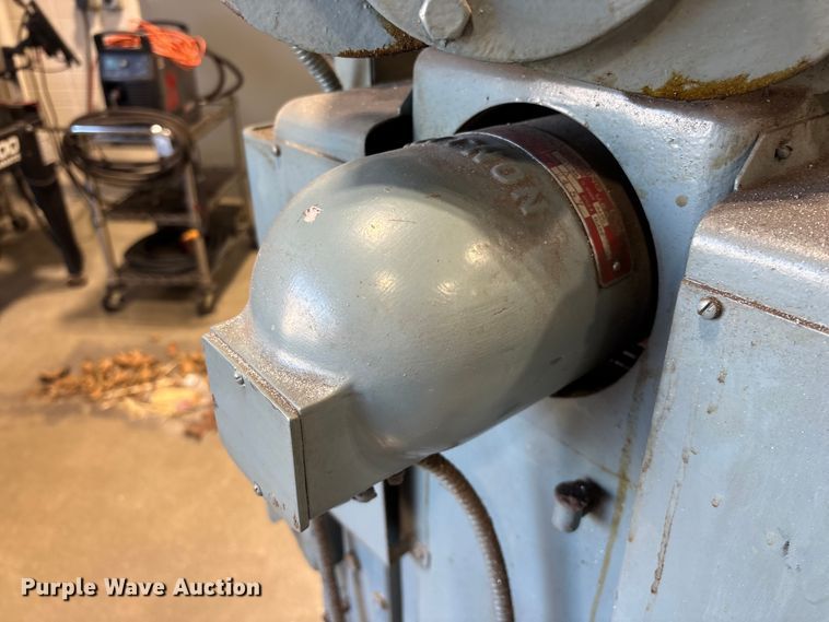 image for item EO4277 DoAll D-6 grinder
