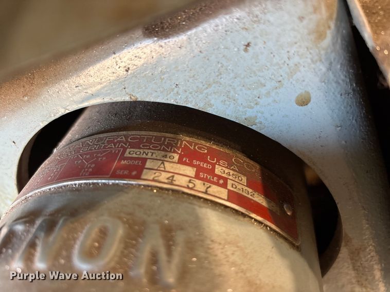 image for item EO4277 DoAll D-6 grinder