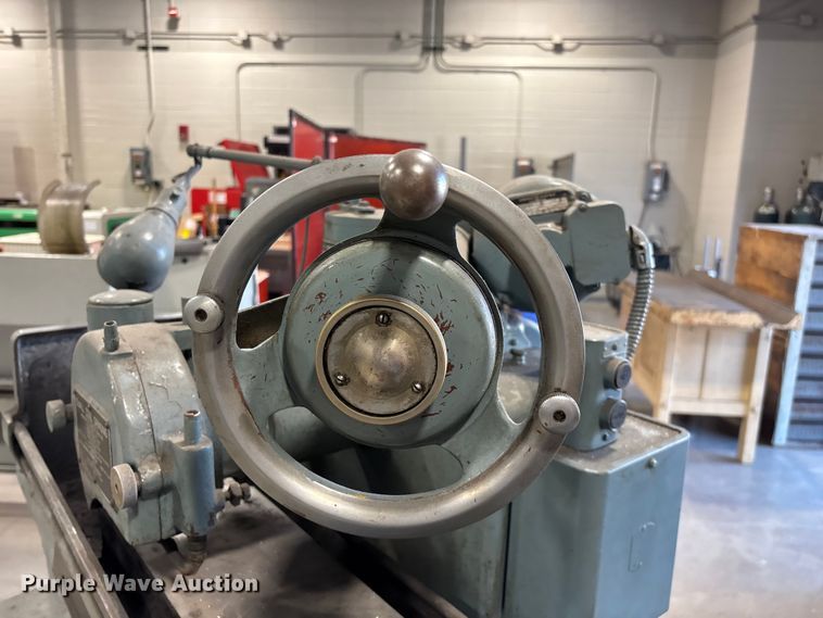 image for item EO4277 DoAll D-6 grinder