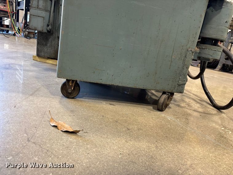 image for item EO4277 DoAll D-6 grinder