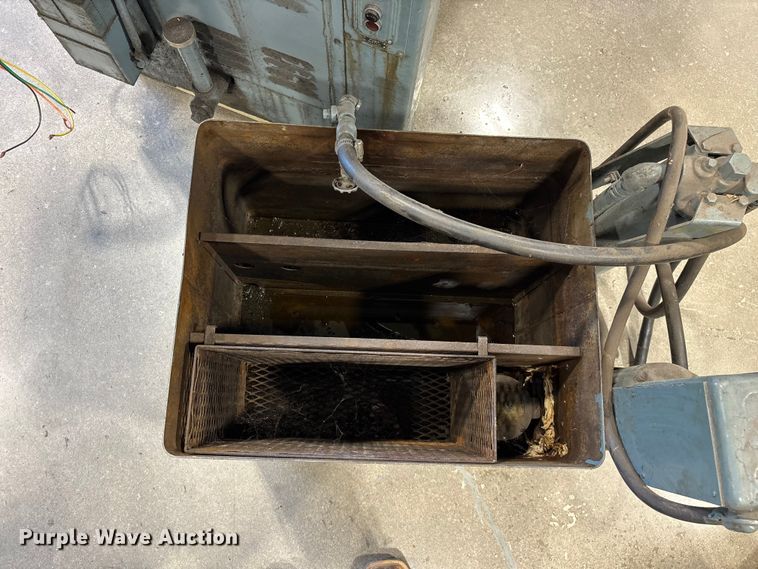 image for item EO4277 DoAll D-6 grinder