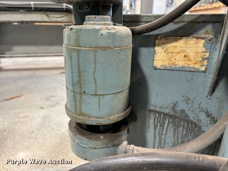 image for item EO4277 DoAll D-6 grinder