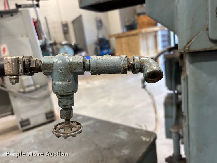 image for item EO4277 DoAll D-6 grinder