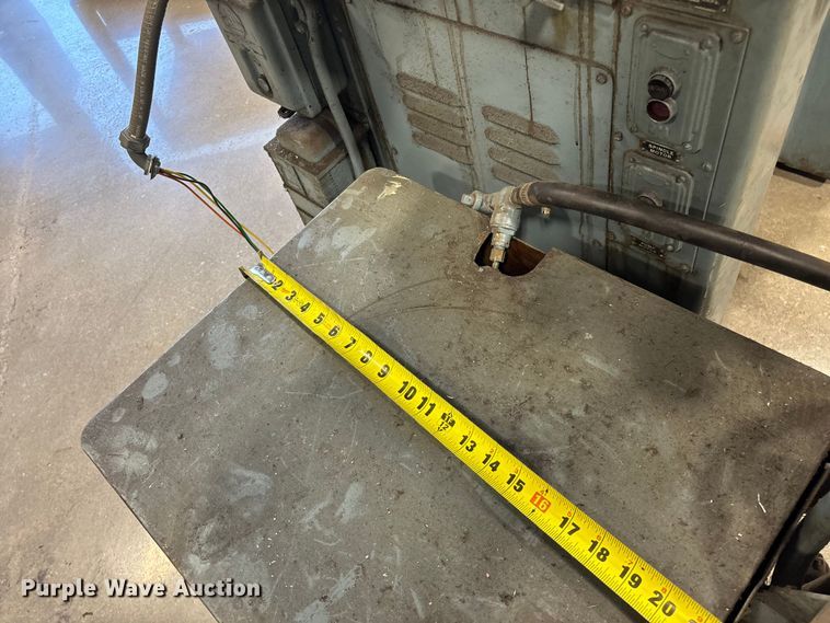 image for item EO4277 DoAll D-6 grinder
