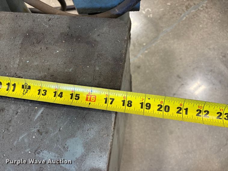image for item EO4277 DoAll D-6 grinder