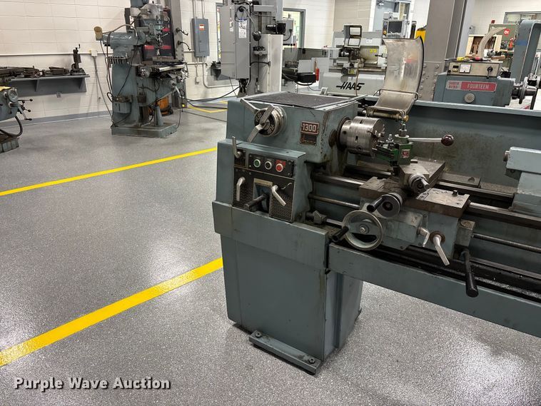 image for item EO4279 Clausing 1301 lathe