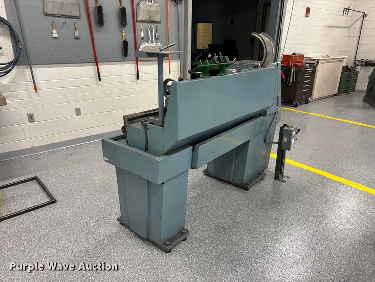 image for item EO4279 Clausing 1301 lathe