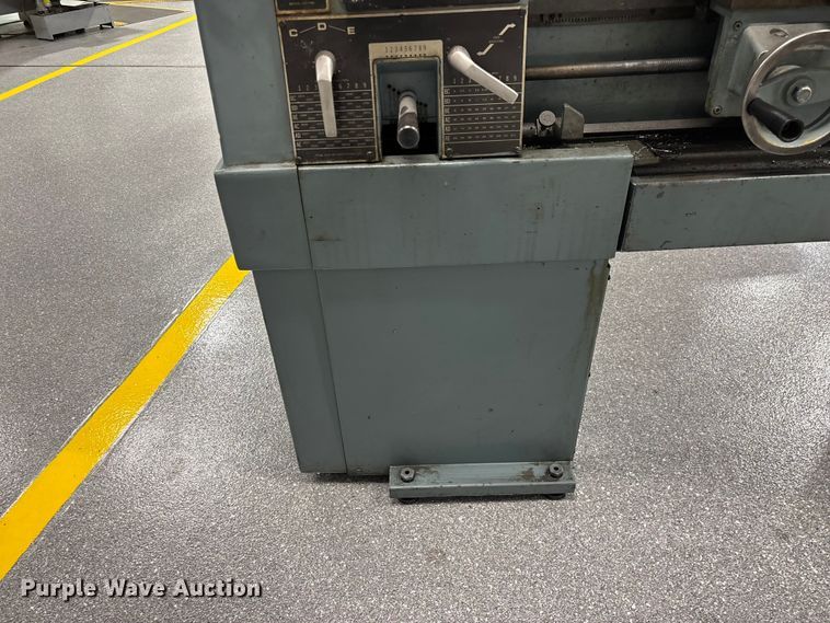 image for item EO4279 Clausing 1301 lathe