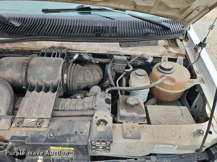 image for item EO7327 2005 Ford E450 shuttle bus