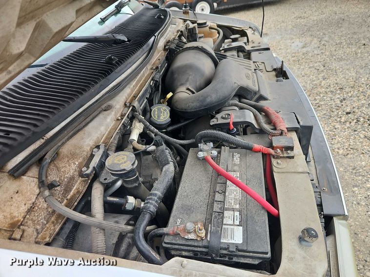 image for item EO7327 2005 Ford E450 shuttle bus