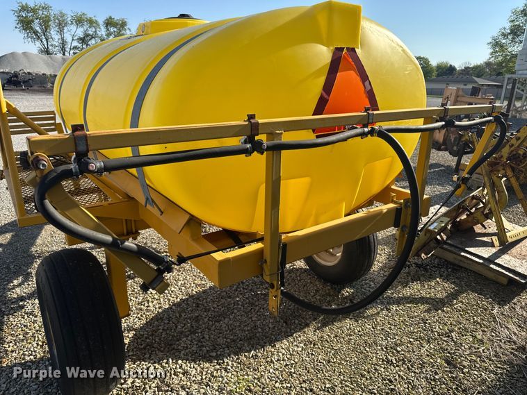 image for item ER0464 sprayer trailer