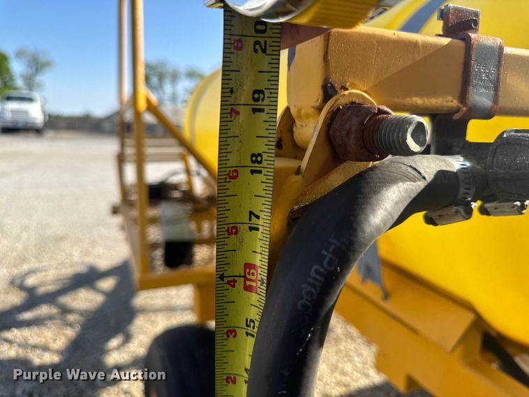image for item ER0464 sprayer trailer