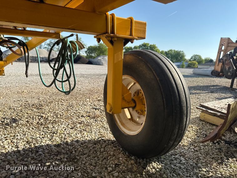 image for item ER0464 sprayer trailer