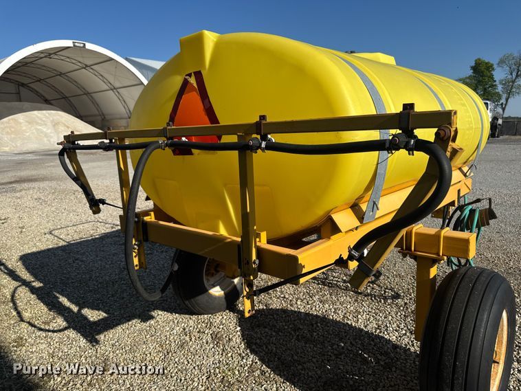 image for item ER0464 sprayer trailer