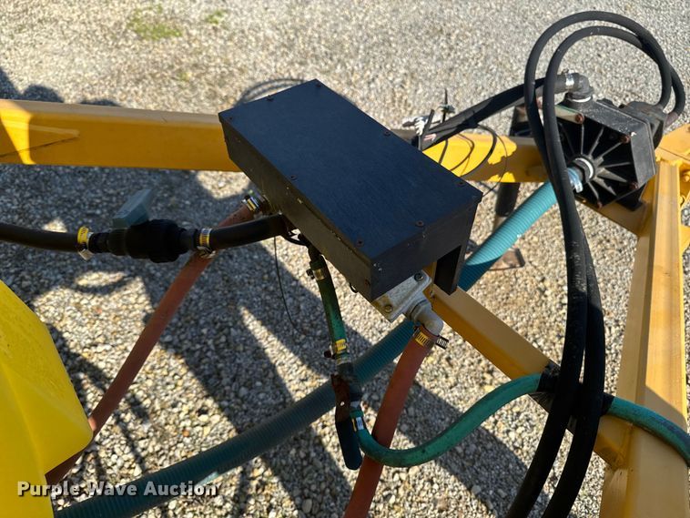 image for item ER0464 sprayer trailer