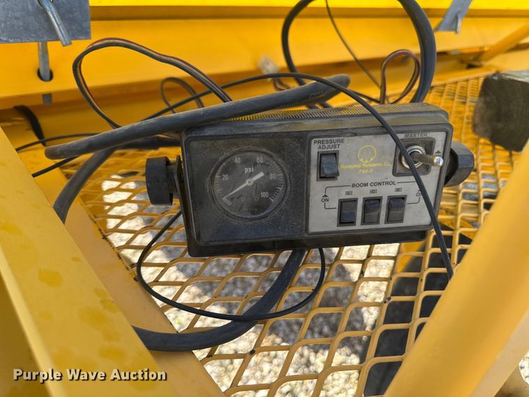 image for item ER0464 sprayer trailer
