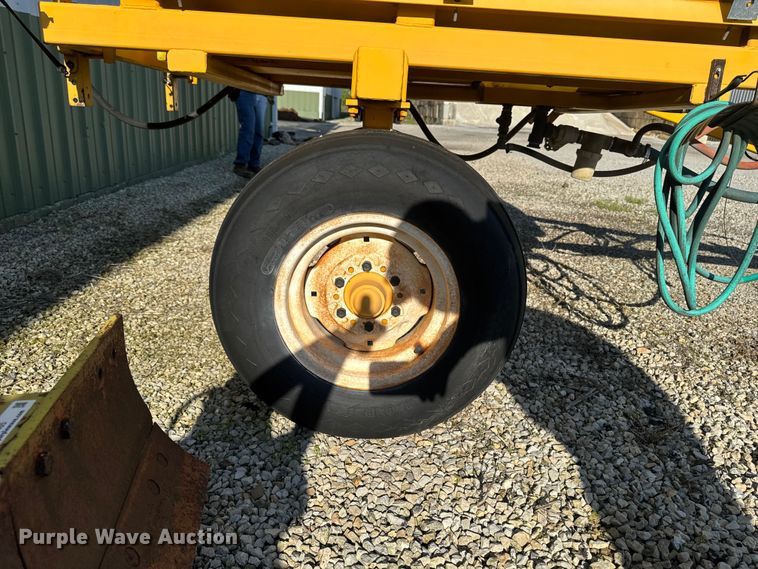 image for item ER0464 sprayer trailer