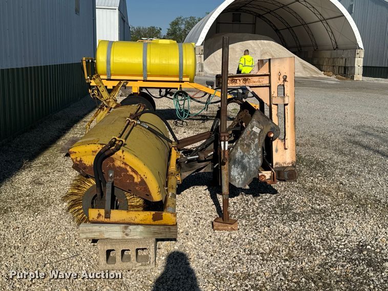 image for item ER0466 Truck mounted broom