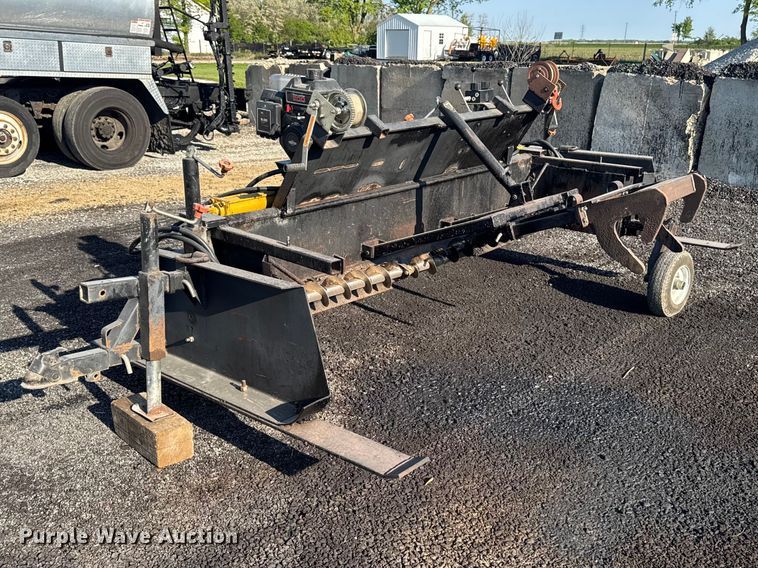 image for item ER0467 Pave-A-Lot trailer mounted asphalt paver and grader