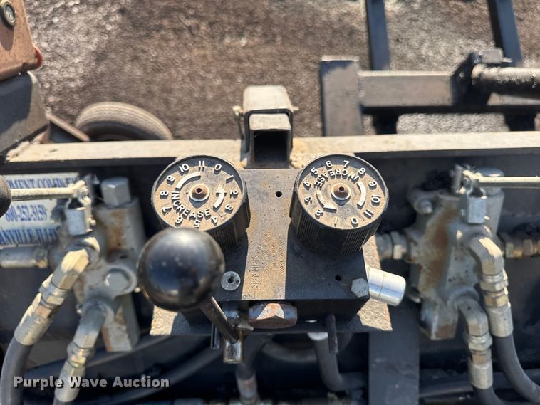 image for item ER0467 Pave-A-Lot trailer mounted asphalt paver and grader