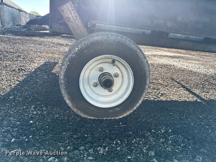 image for item ER0467 Pave-A-Lot trailer mounted asphalt paver and grader