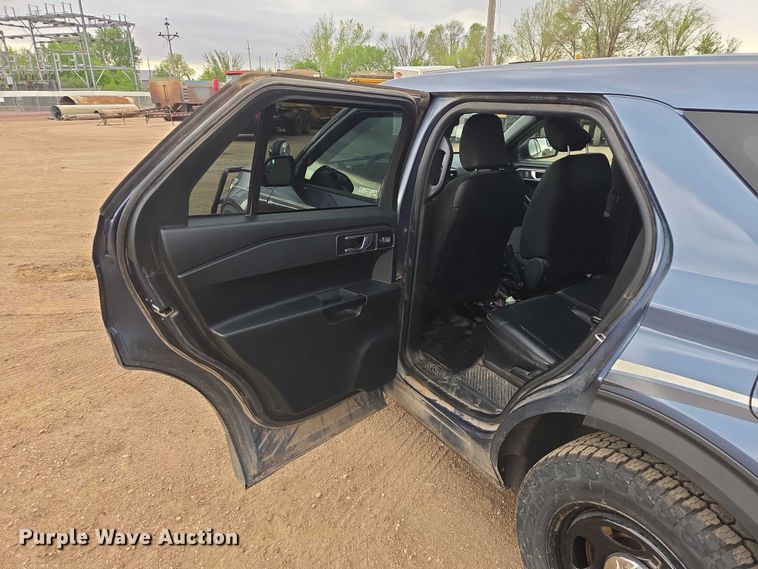 image for item ER1612 2021 Ford Explorer Police Interceptor SUV