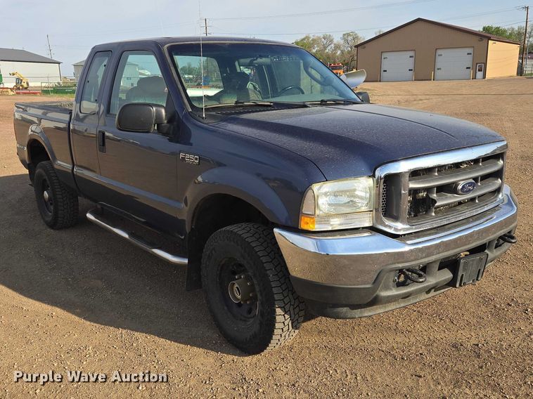 image for item ER1613 2004 Ford F250 Super Duty Ext. Cab pickup truck