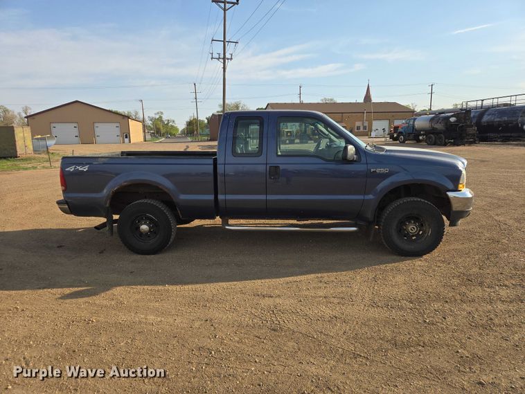 image for item ER1613 2004 Ford F250 Super Duty Ext. Cab pickup truck