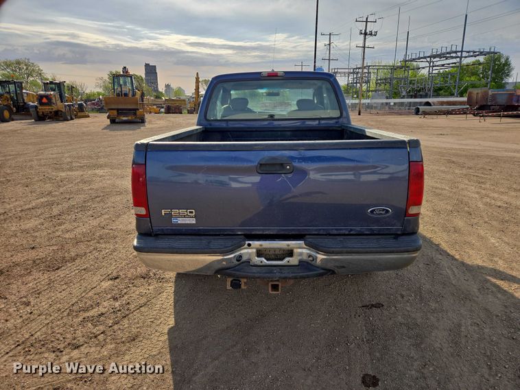 image for item ER1613 2004 Ford F250 Super Duty Ext. Cab pickup truck