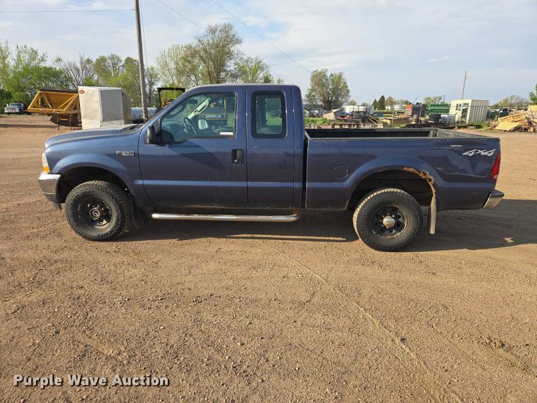 image for item ER1613 2004 Ford F250 Super Duty Ext. Cab pickup truck