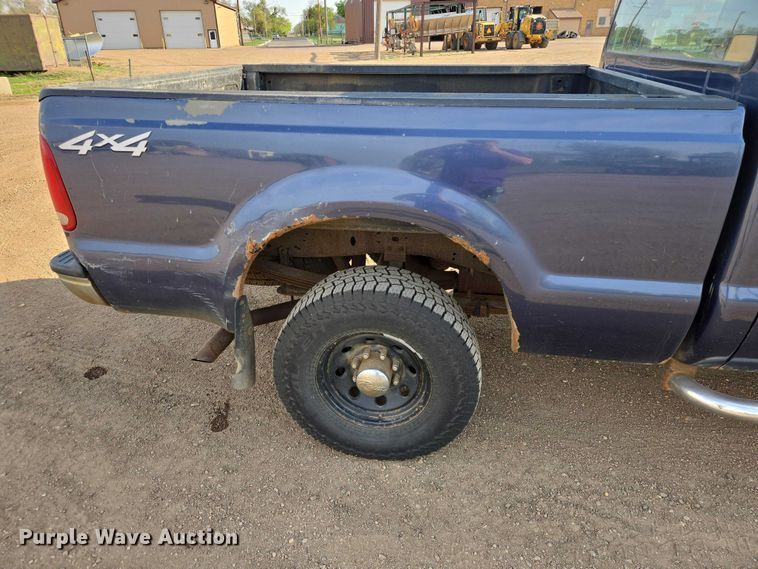 image for item ER1613 2004 Ford F250 Super Duty Ext. Cab pickup truck