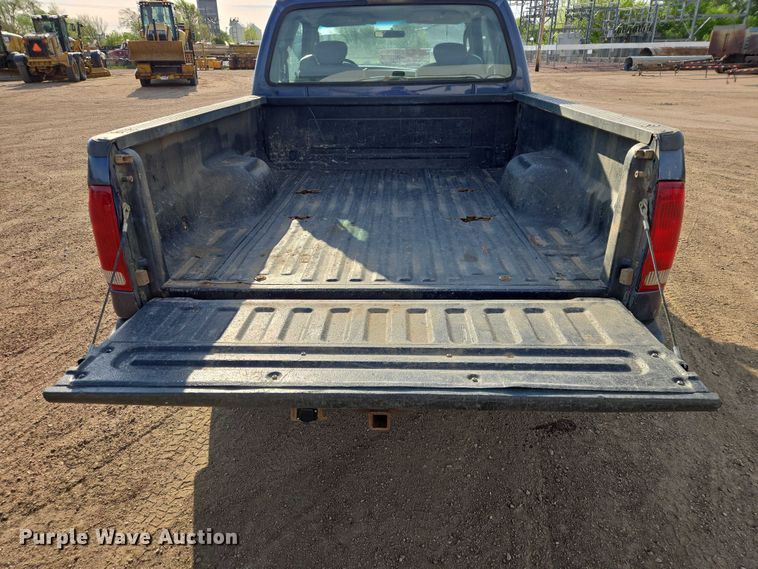 image for item ER1613 2004 Ford F250 Super Duty Ext. Cab pickup truck