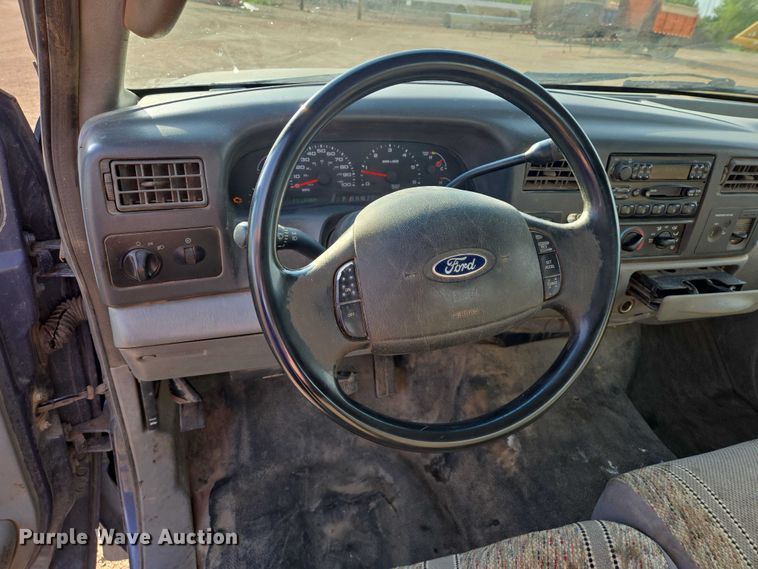 image for item ER1613 2004 Ford F250 Super Duty Ext. Cab pickup truck
