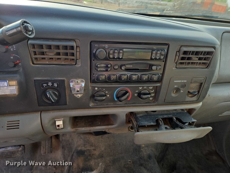 image for item ER1613 2004 Ford F250 Super Duty Ext. Cab pickup truck