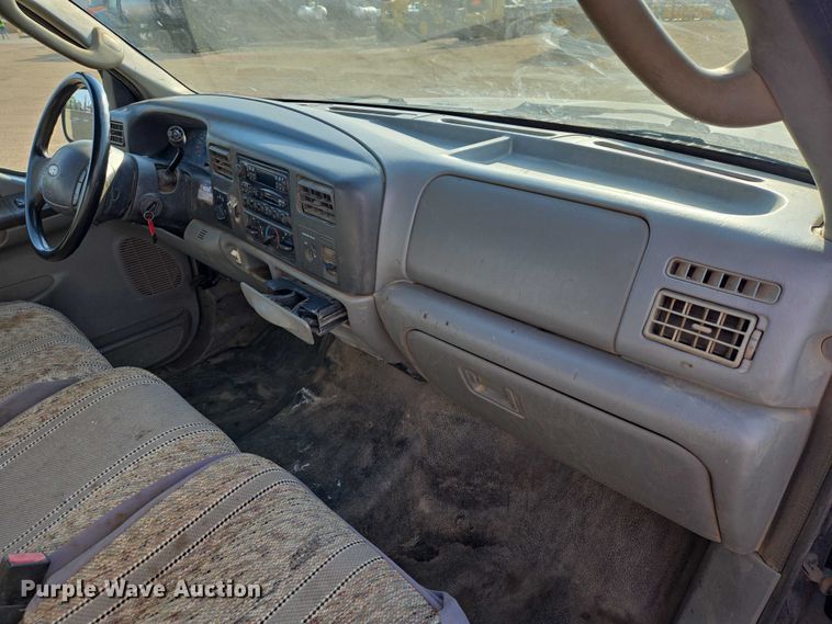 image for item ER1613 2004 Ford F250 Super Duty Ext. Cab pickup truck