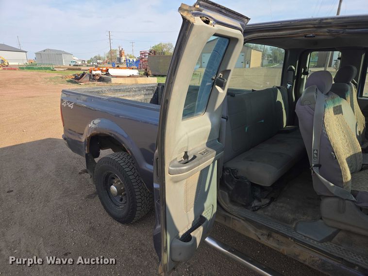 image for item ER1613 2004 Ford F250 Super Duty Ext. Cab pickup truck