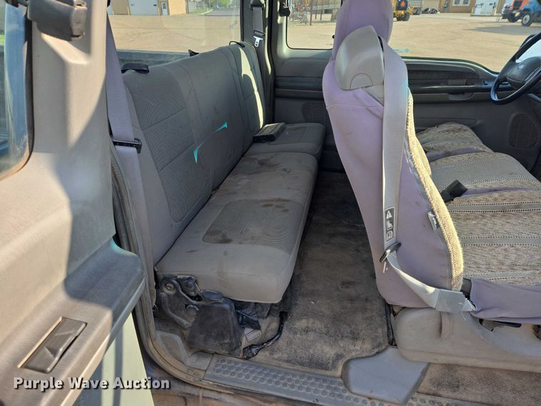 image for item ER1613 2004 Ford F250 Super Duty Ext. Cab pickup truck