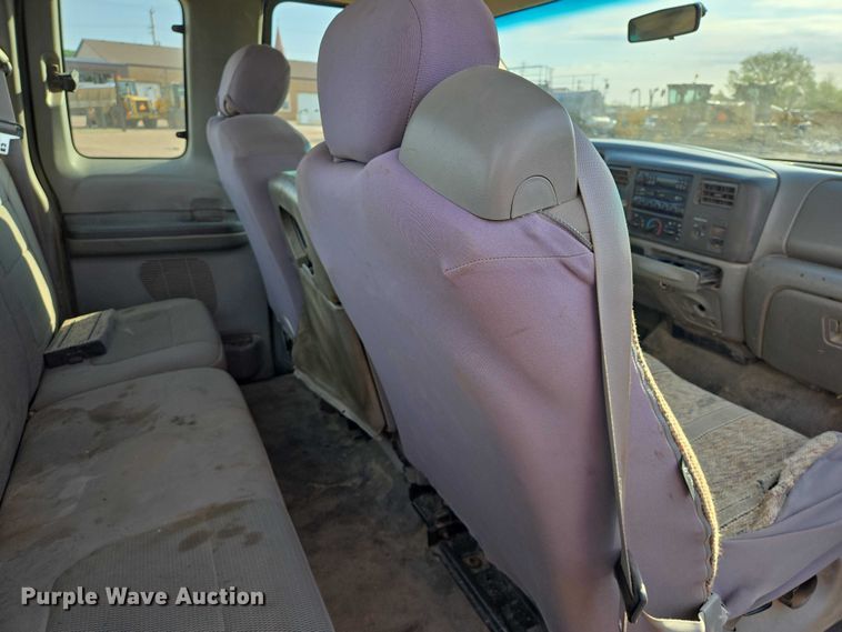 image for item ER1613 2004 Ford F250 Super Duty Ext. Cab pickup truck