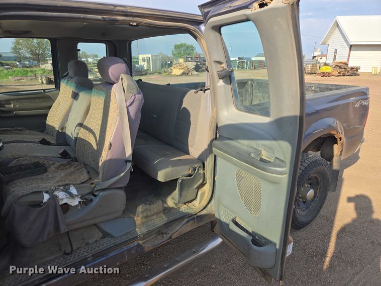 image for item ER1613 2004 Ford F250 Super Duty Ext. Cab pickup truck