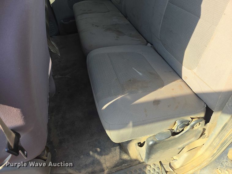 image for item ER1613 2004 Ford F250 Super Duty Ext. Cab pickup truck
