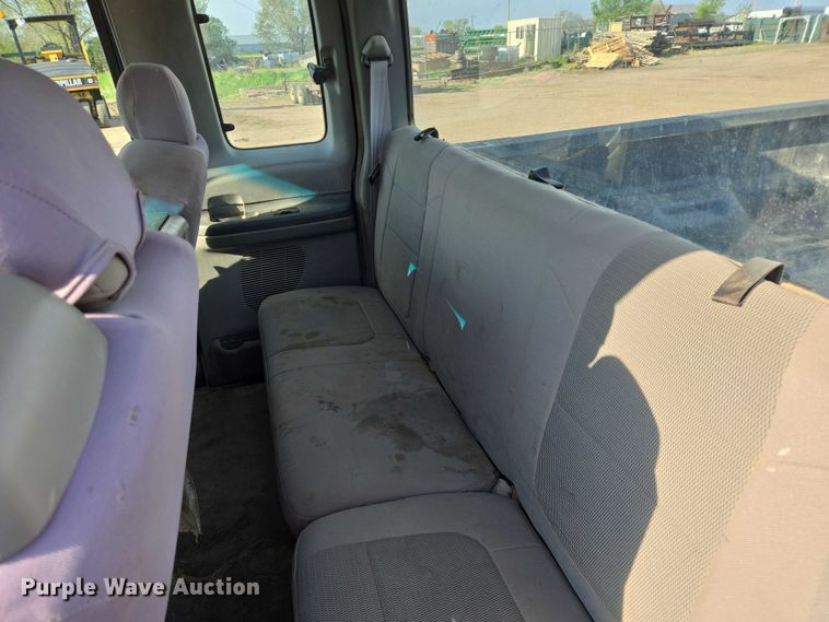 image for item ER1613 2004 Ford F250 Super Duty Ext. Cab pickup truck