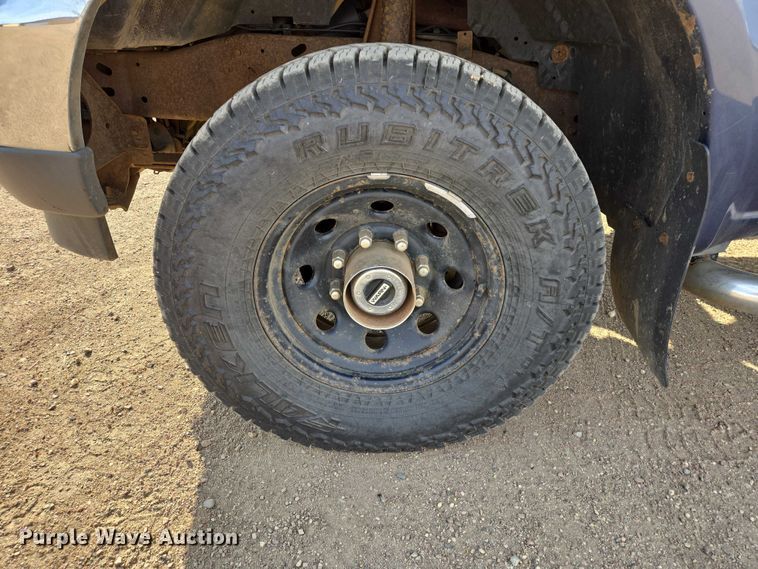 image for item ER1613 2004 Ford F250 Super Duty Ext. Cab pickup truck