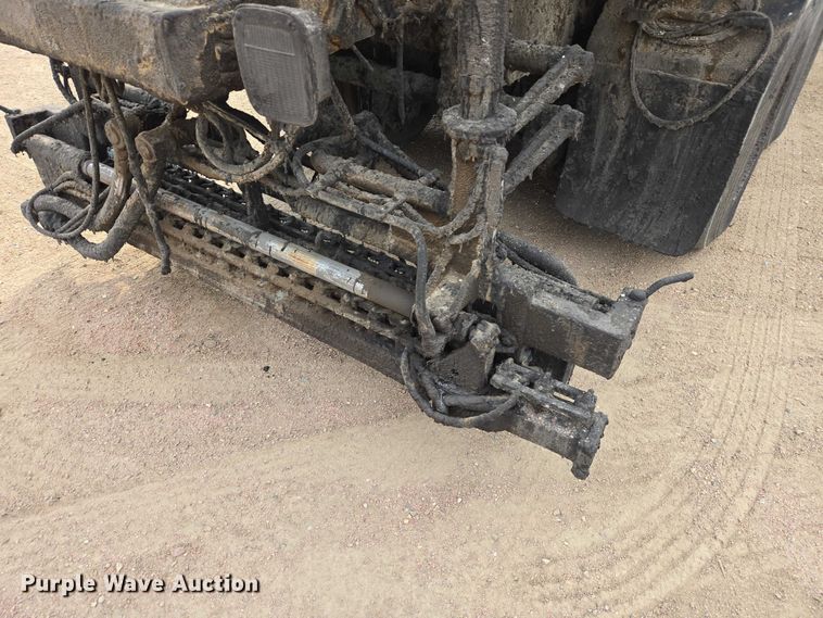 image for item ER1615 1999 International 2554 oil distributor truck