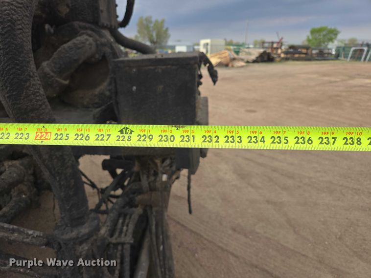image for item ER1615 1999 International 2554 oil distributor truck