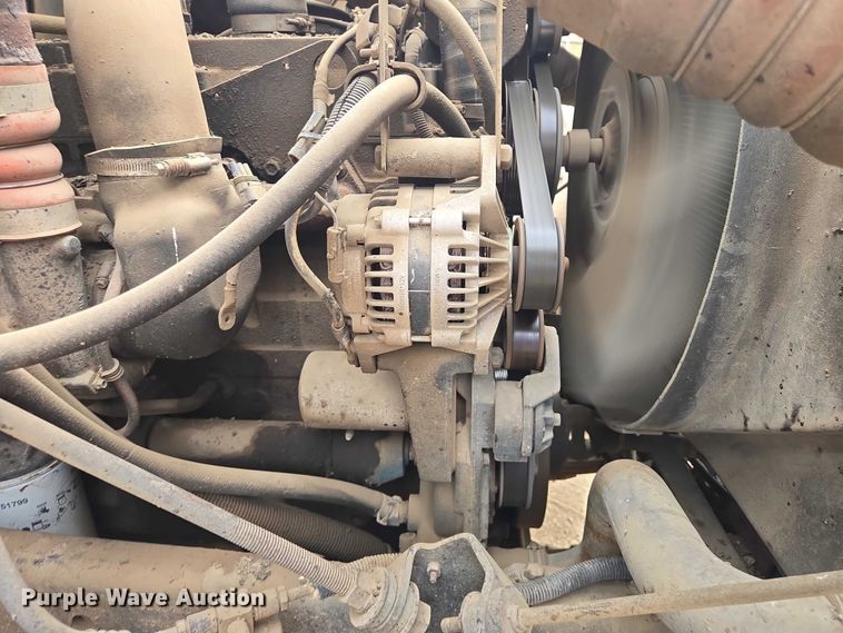 image for item ER1615 1999 International 2554 oil distributor truck
