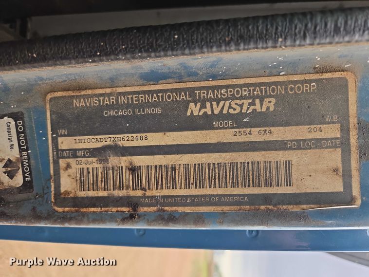 image for item ER1615 1999 International 2554 oil distributor truck